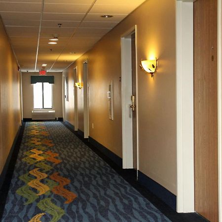 Beachfront Hotel Houghton Lake Esterno foto