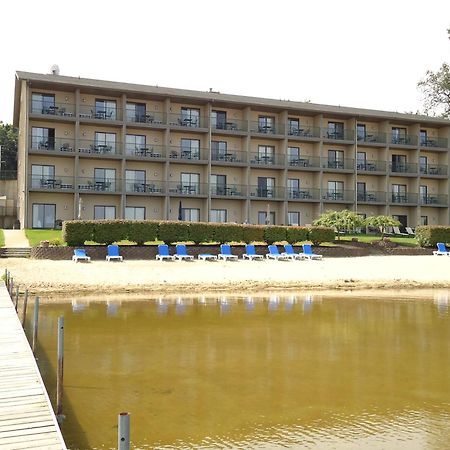 Beachfront Hotel Houghton Lake Esterno foto