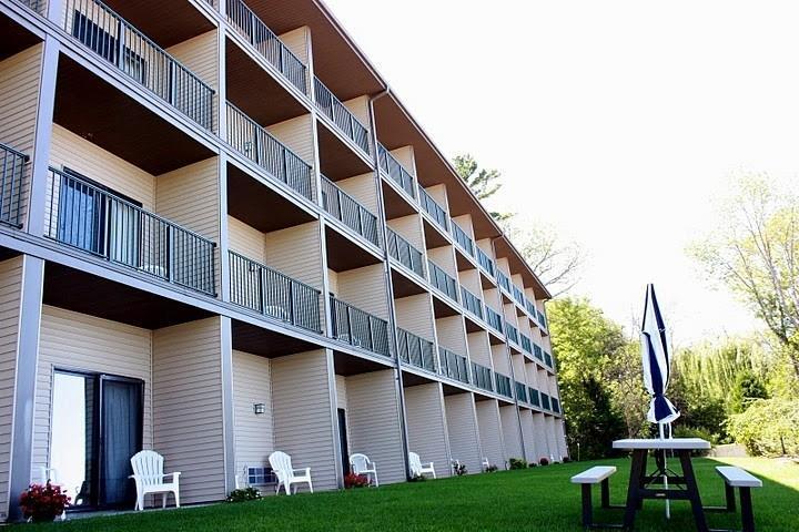 Beachfront Hotel Houghton Lake Esterno foto