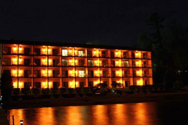 Beachfront Hotel Houghton Lake Esterno foto