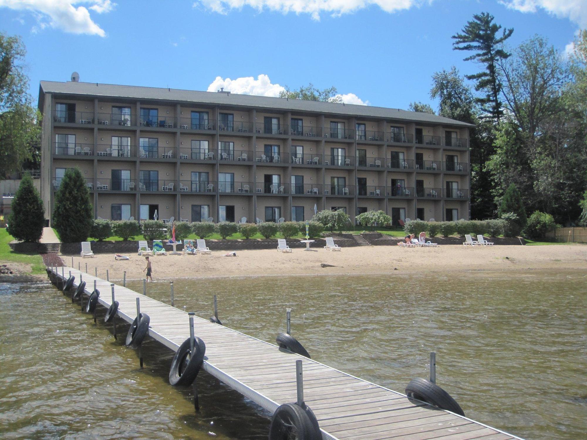 Beachfront Hotel Houghton Lake Esterno foto