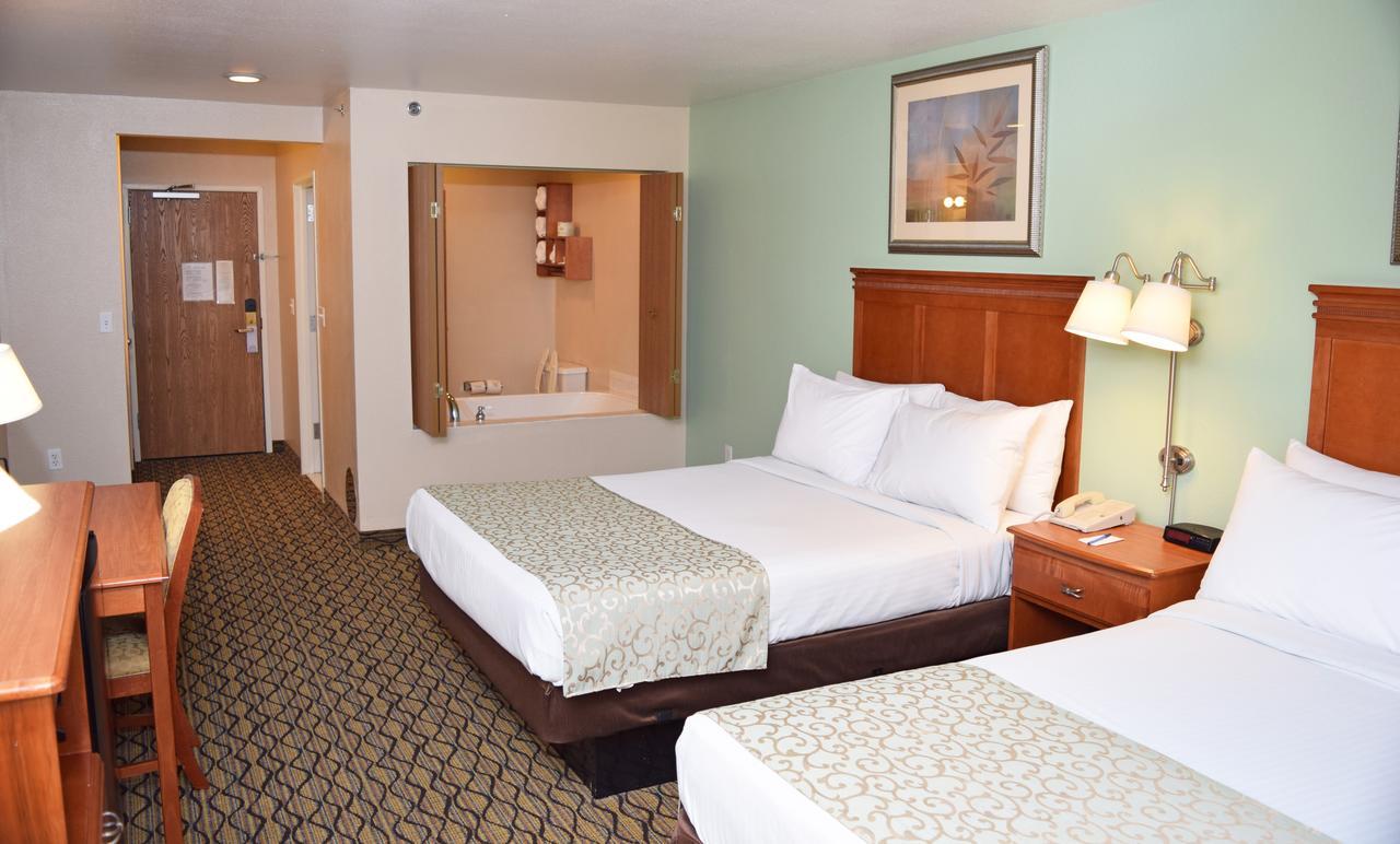 Beachfront Hotel Houghton Lake Esterno foto