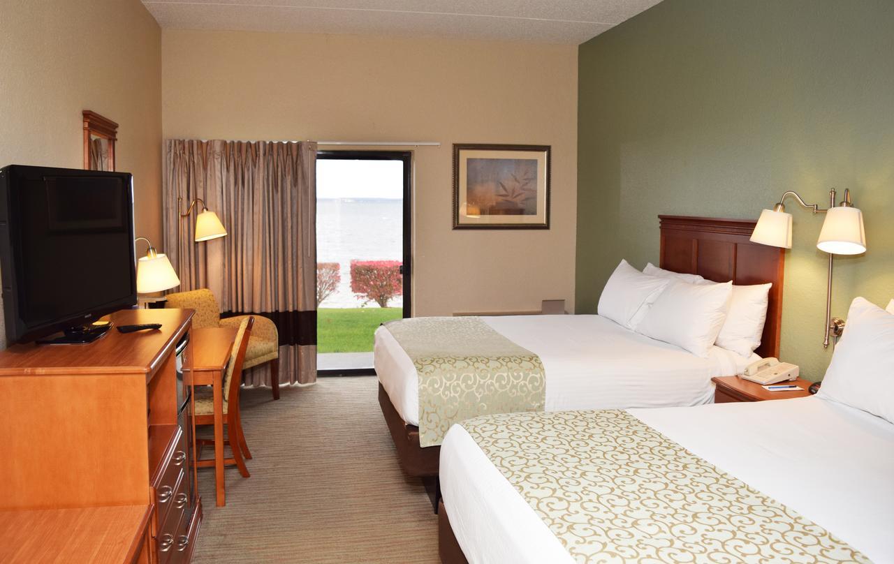 Beachfront Hotel Houghton Lake Esterno foto