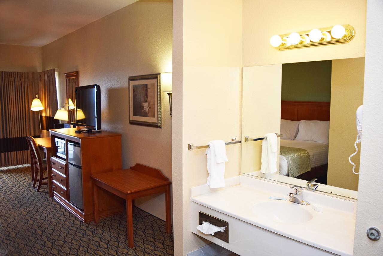 Beachfront Hotel Houghton Lake Esterno foto