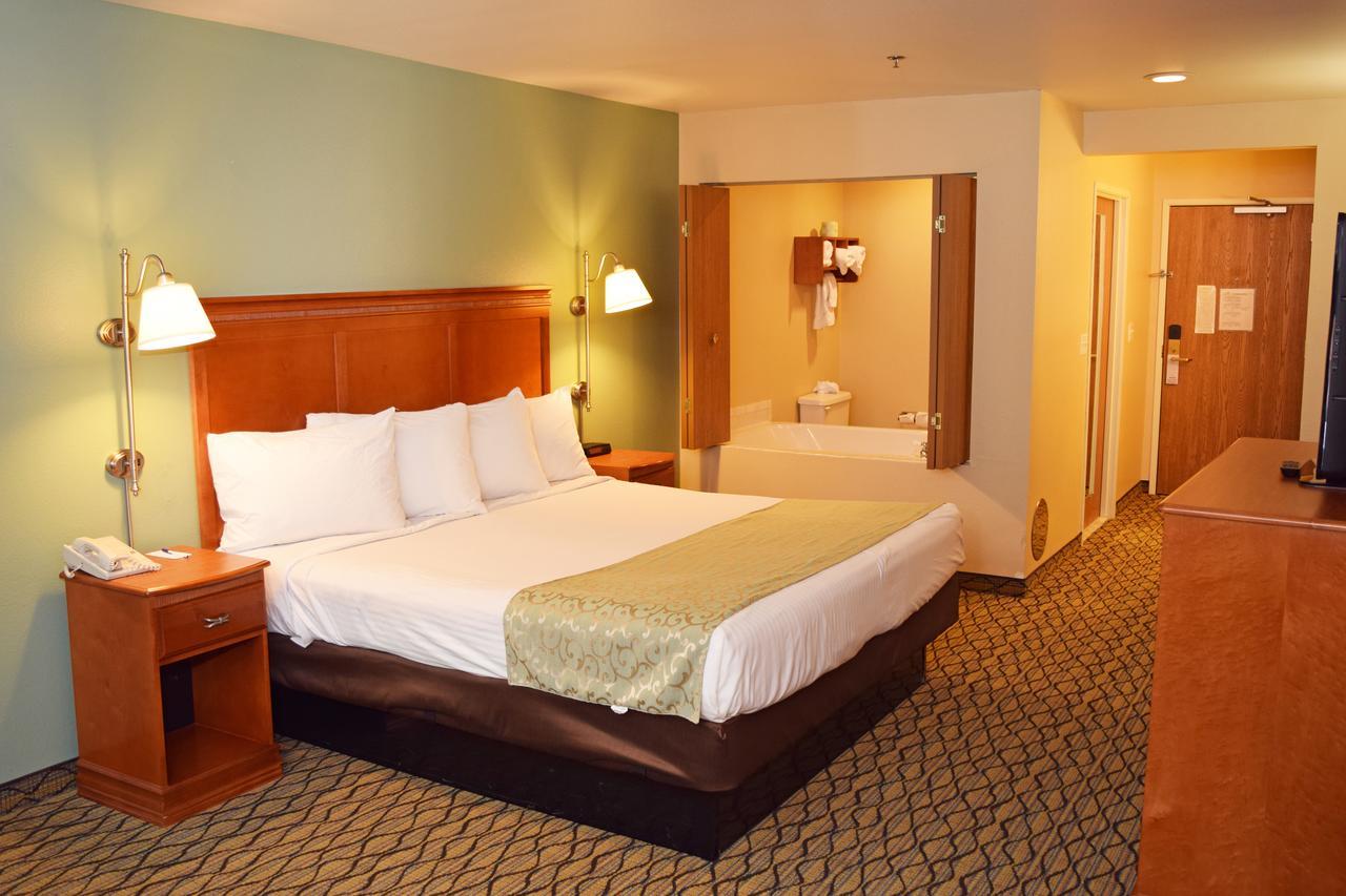 Beachfront Hotel Houghton Lake Esterno foto