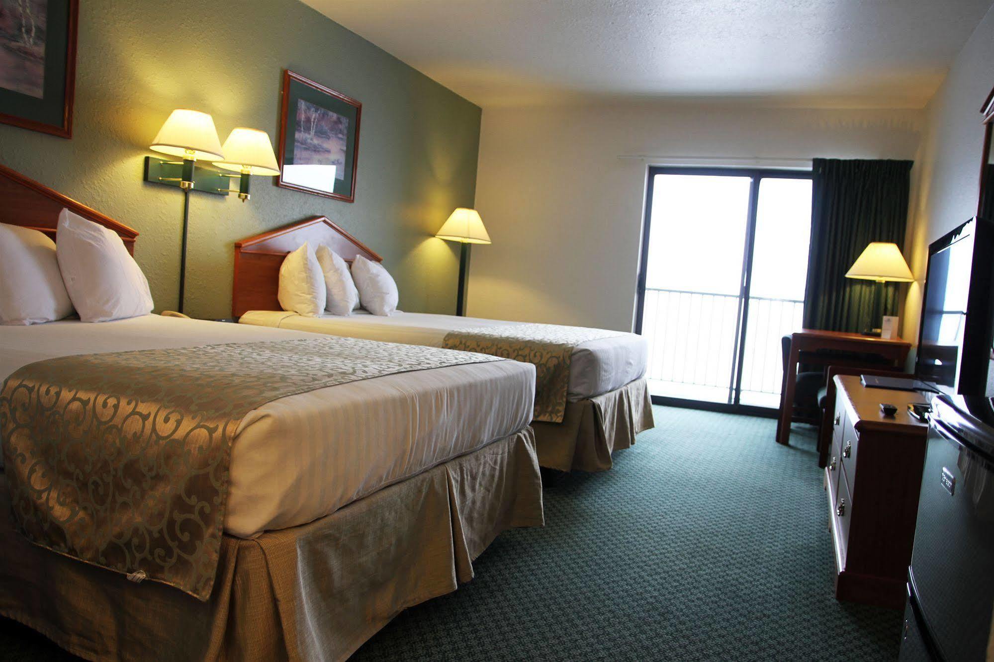 Beachfront Hotel Houghton Lake Esterno foto
