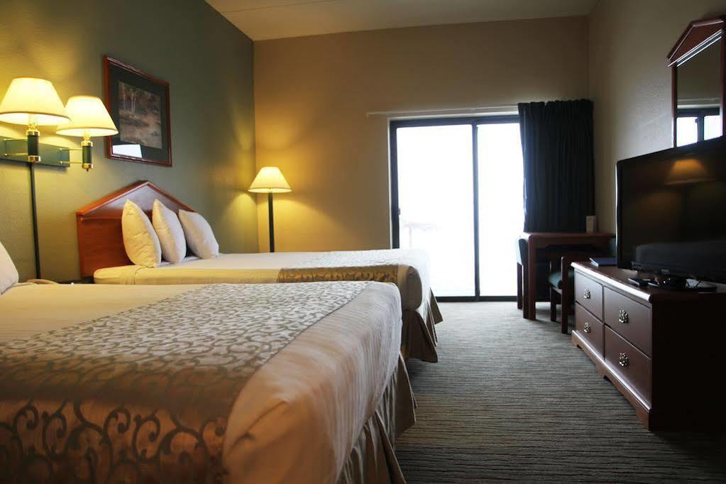 Beachfront Hotel Houghton Lake Esterno foto
